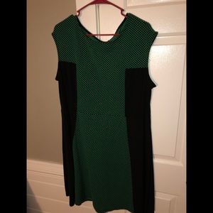 3x Kelly green and black sleeveless dress